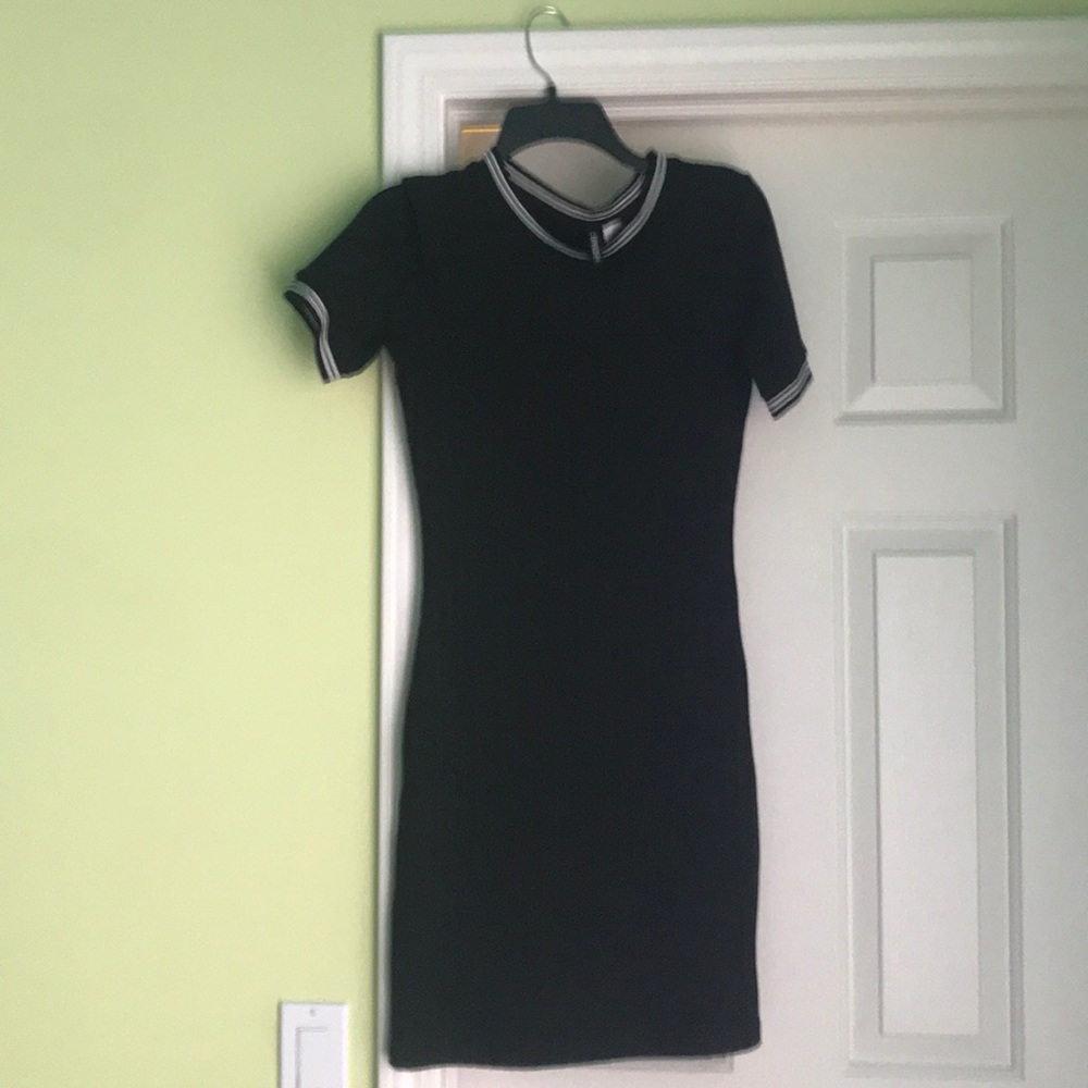 black tight casual dress